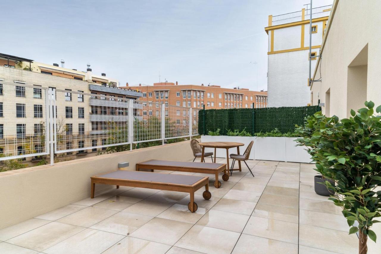 Limehome Sevilla Ronda De Capuchinos Exterior foto